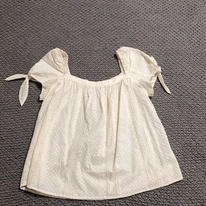 Beautiful cream blouse!